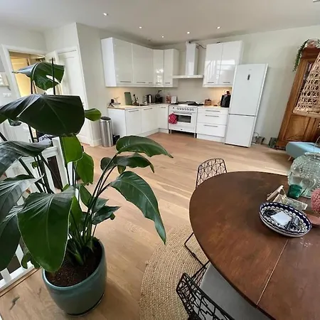 Spacious Apt In The Pijp Amesterdão